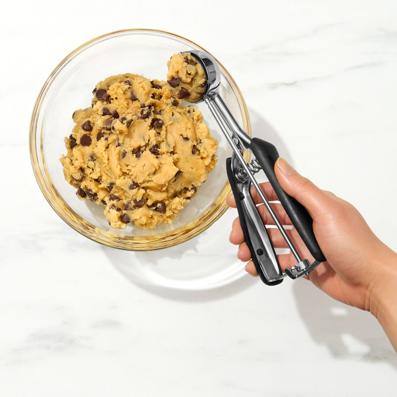 OXO Good Grips Medium Dough Scoop