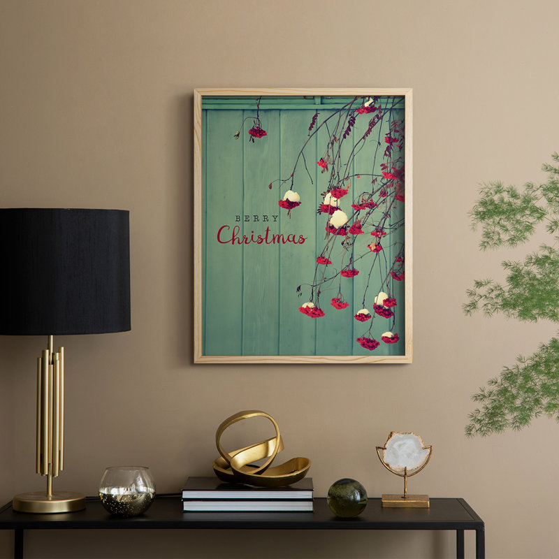 Berry Christmas, reproduction encadrée - bois massif, Naturel, H 11 po x l 9 po
