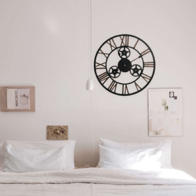 Bayhills Metal Wall Clock