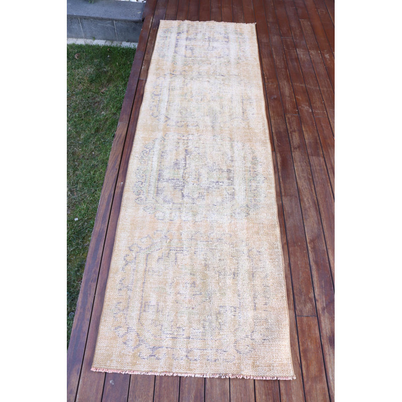 Tapis de style rétro turc Oushak idéal pour les escaliers et les couloirs dans une teinte orange vibrante