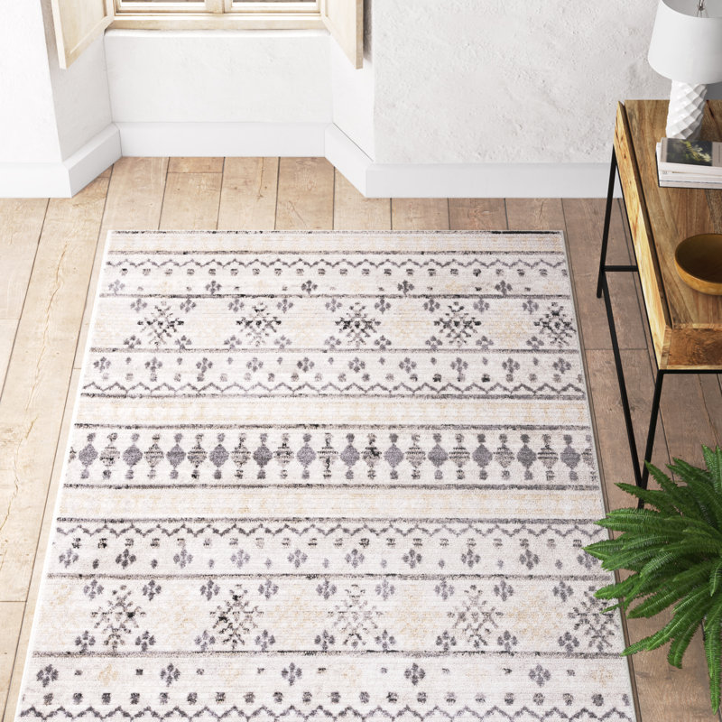 Rectangle Lavaca Southwestern Power Loomed Polyester Area Rug in Beige/Gray, Rectangle 5'3" x 7'7"