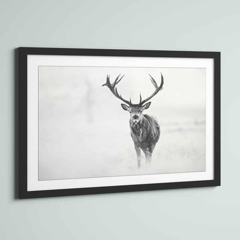 Elk Stare par Marmont Hill - reproduction de cadre photo, H 30 po x l 45 po x 1,5 po, Cadre noir
