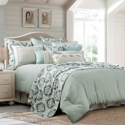 Belmont Coastal Polyester Damask Comforter