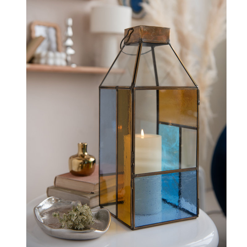 Porte-bougie en verre coloré et lanterne en cuivre