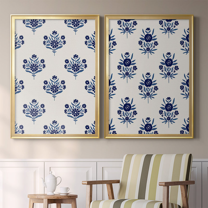 Motif de fleurs indigo I, toile encadrée de qualité supérieure - prête à être accrochée, H 42,5 po x l 61 po x P 2,5 po, Or