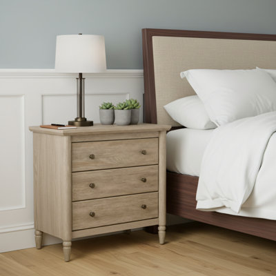 Table de chevet à trois tiroirs en placage de chêne brossé avec port de charge USB, armoire de rangement multifonctionnelle à côté du lit de la chambre à coucher.
