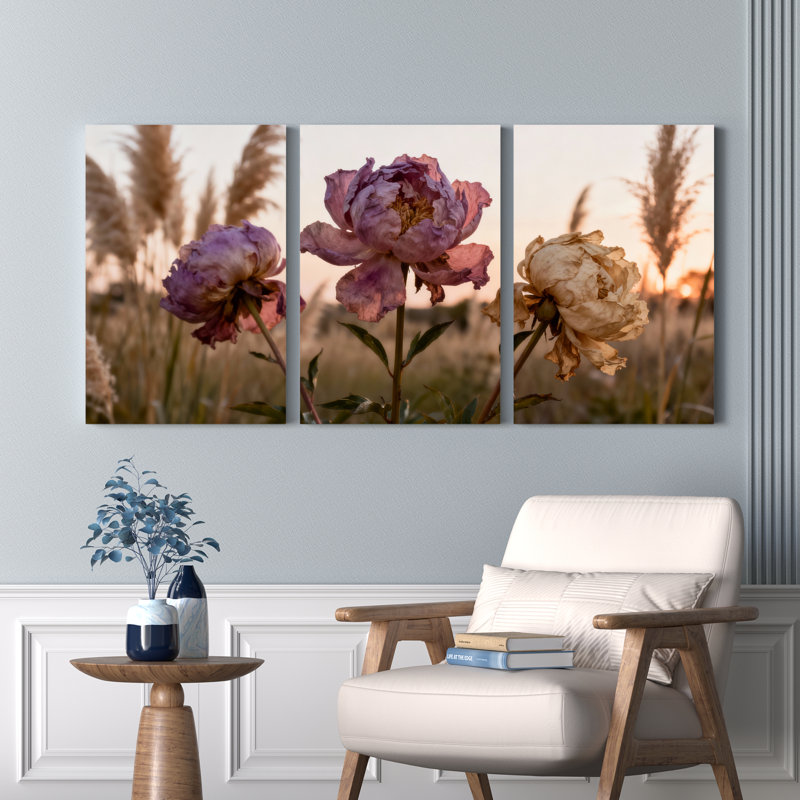 Ensemble de 3 tableaux sur toile tendue représentant des pivoines au coucher du soleil dans un champ, H 24 po x l 48 po