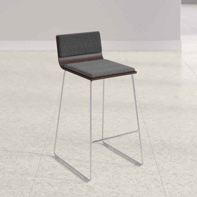 Tabouret de bar et de comptoir Seguin, Noyer américain, Gris foncé, Tabouret de bar (siège d'une hauteur de 29 po)