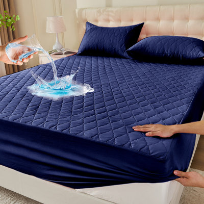 Soft Waterproof Fitted Sheet Set Deep Pocket Mattress Protection Bed Sheet Set Breathable Secure Fit with Pillowcases