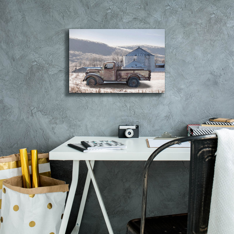 «Rustic Winter Farm» par Lori Deiter, H 12 po x l 18 po x P 0,75 po