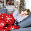 Jeté de Noël pour une élégante caravane d'hiver - Jeté flocon de neige rouge en microfibre de qualité supérieure, doux, moelleux, chaud et léger pour canapé, canapé, lit, 50 po x 60 po