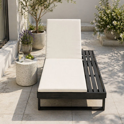 Chaise longue en bois d'acacia avec coussin, 4 positions réglables avec surface latérale plate