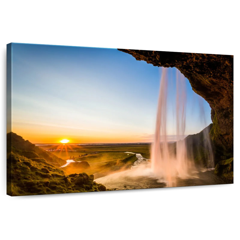 Alvord, coucher de soleil à la cascade de Seljalandsfoss, H 26 po x l 39 po