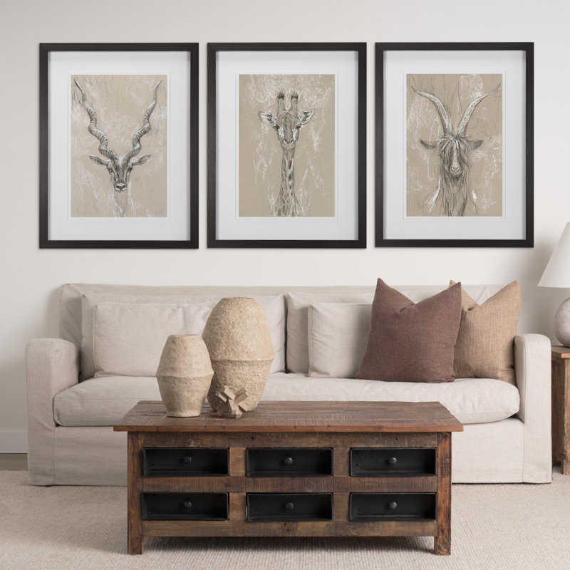 Croquis de Animal IV (girafe), reproduction d'art encadrée à la main avec passe-partout, H 33 po x l 43 po x P 1,75 po, Oui