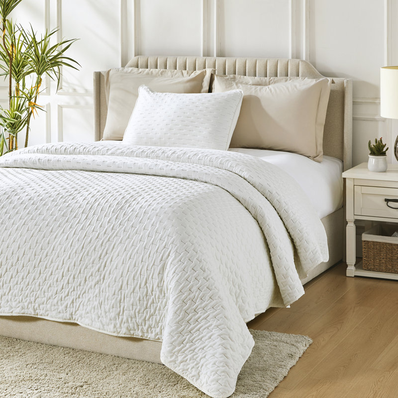 Polyester Quilt Set, White, Twin Quilt + 2 Pillowcases