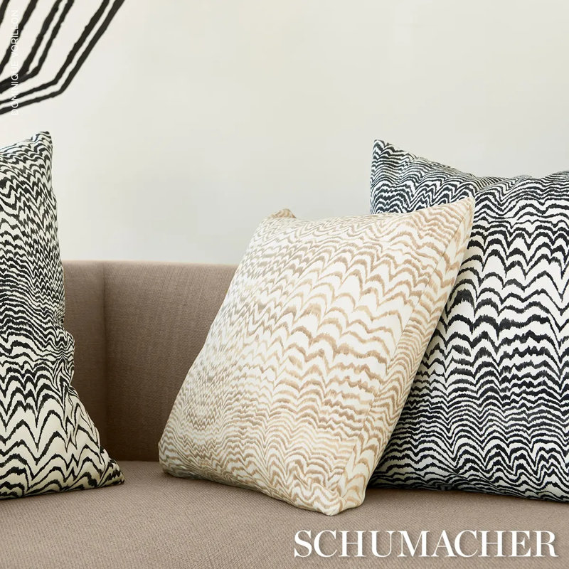 Coussin Schumacher x Trina Turk, 22 po x 22 po, Noir