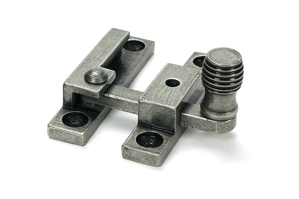 Beehive Quadrant Fastener - Narrow, Black