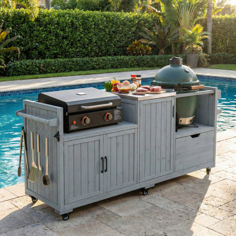 Grand îlot de cuisine sur roulettes de 80,5 po de largeur avec roulettes et plateau en acier inoxydable, chariot de barbecue en bois pour grand œuf vert et plaque chauffante Blackstone