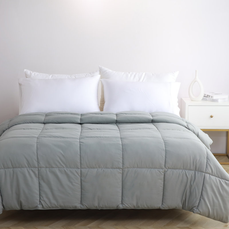 Couette toutes saisons en microfibre brossée Barbati, Lit simple