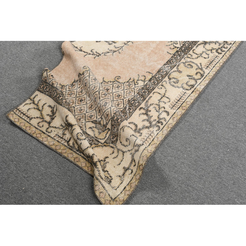 Vintage Beige Turkish Oushak Rug Made of Organic Wool for Decorative Home Use