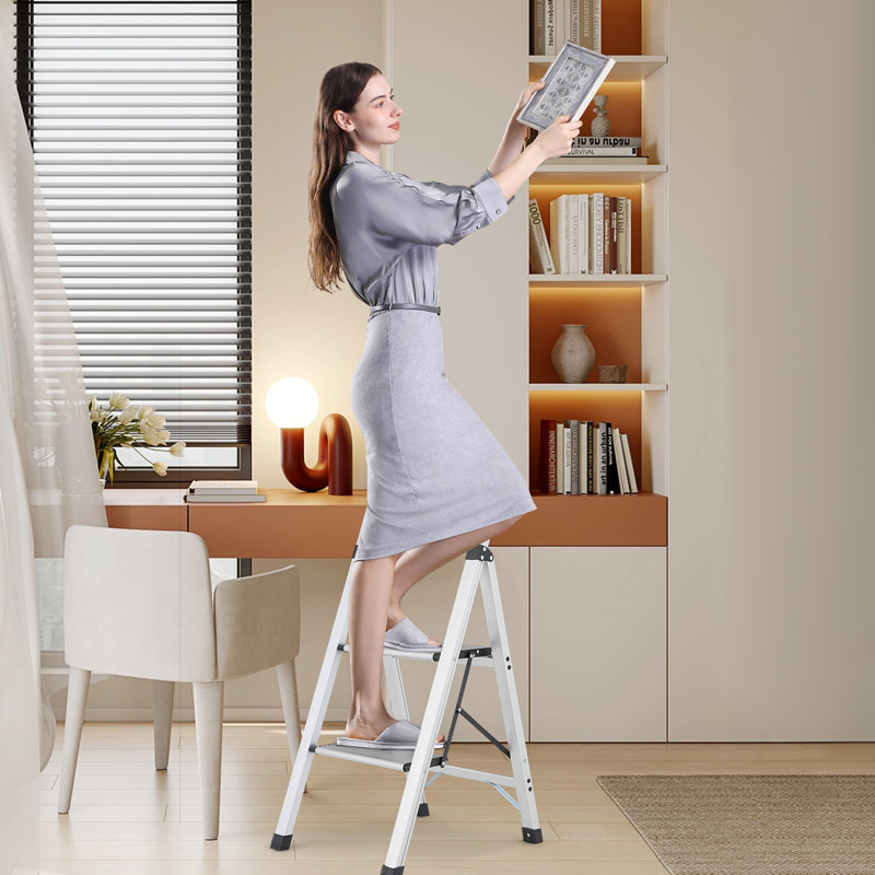 Tabouret pliant en échelle à 2 marches avec poignée, large marchepied plateforme, pieds antidérapants, capacité de charge de 330 lb
