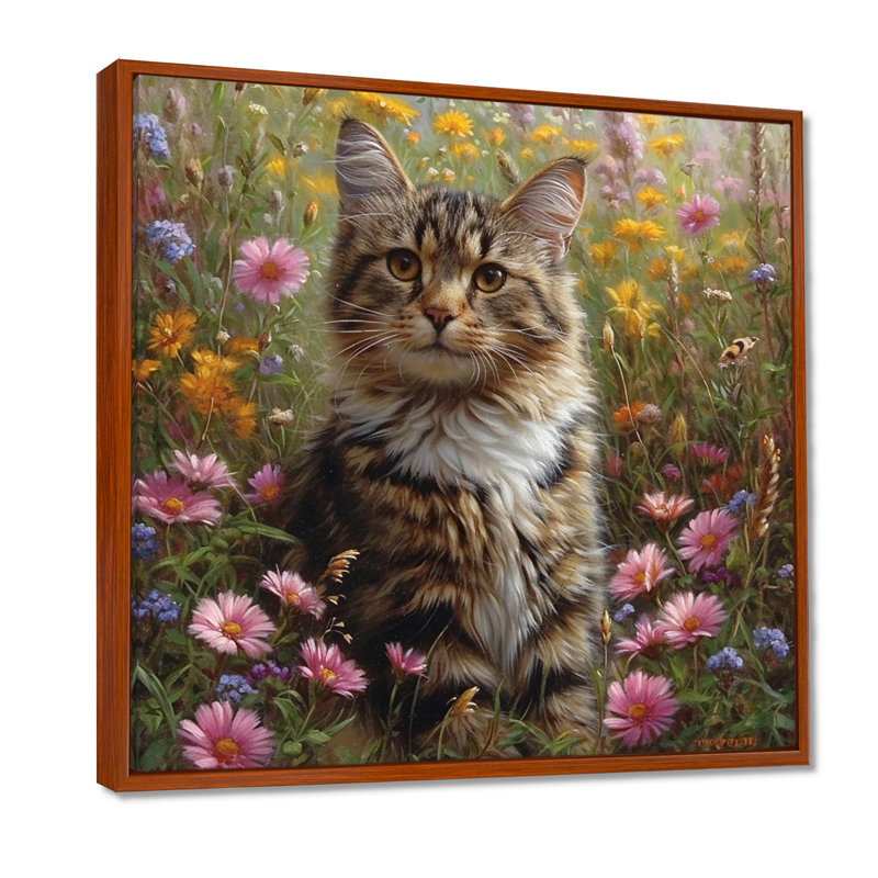 Mignon chat tigré dans un champ de fleurs - impression d'art mural chat, Toile avec cadre brun, H 36 po x l 36 po x P 1,5 po