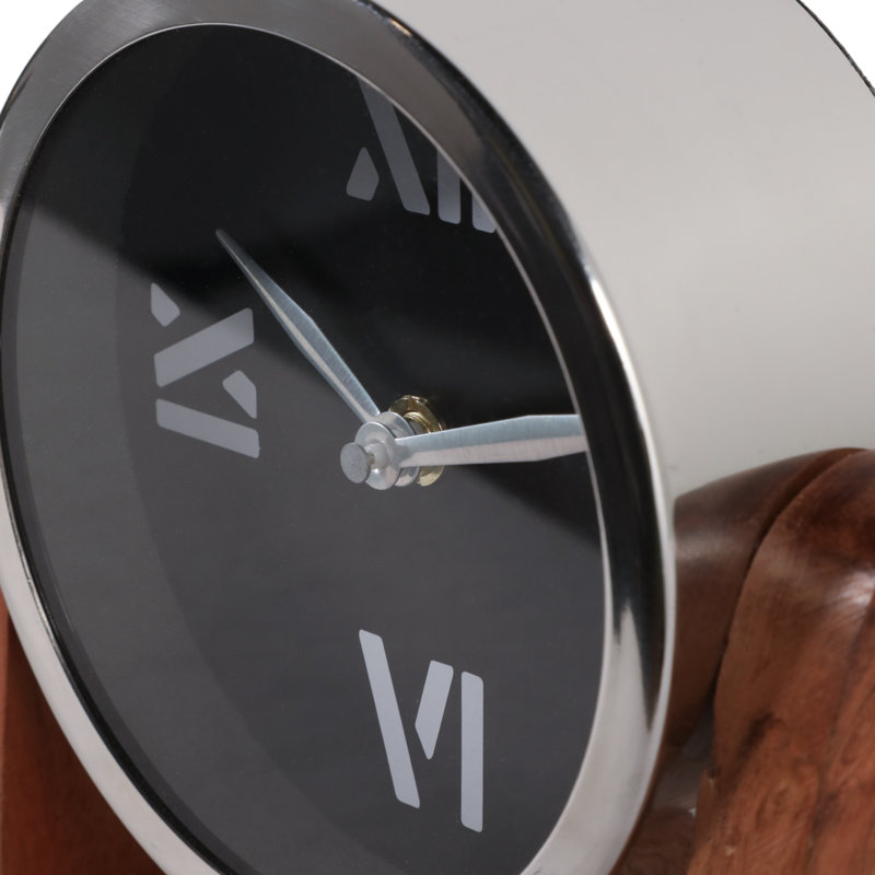 Horloge pivotante ronde en métal Aparicio, H 7 po x l 6,5 po x P 2,5 po