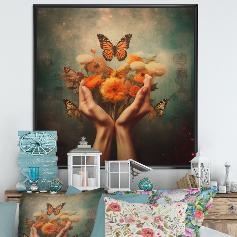 «Blossoming Butterfly Blessing Mudra I», reproduction sur toile, 36" H x 36" W, Cadre flottant noir