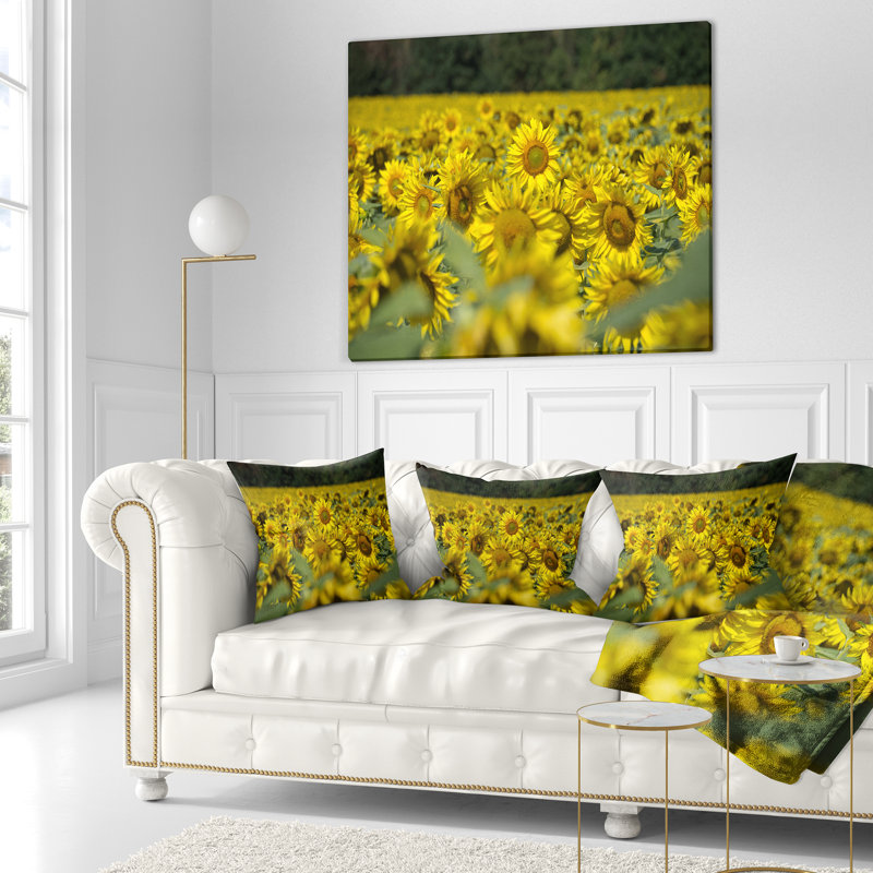 Champ de tournesols jaune vif - Coussin imprimé floral, 16 po x 1 po, Coussin décoratif