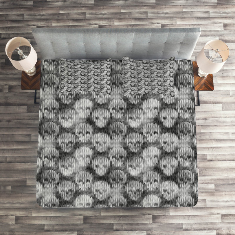 Skull Polyester Chevron / Zig Zag Coverlet, King Bedspread + 2 Shams