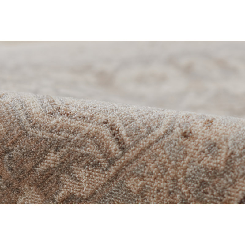 Gray Wool and Synthetic Rectangular 5' x 7' Area Rug