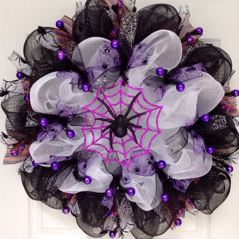 Couronne d'Halloween avec toile d'araignée scintillante