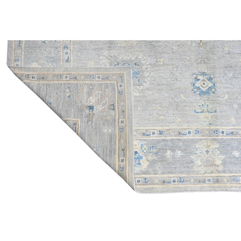 Tapis gris et argent noué à la main de haute qualité