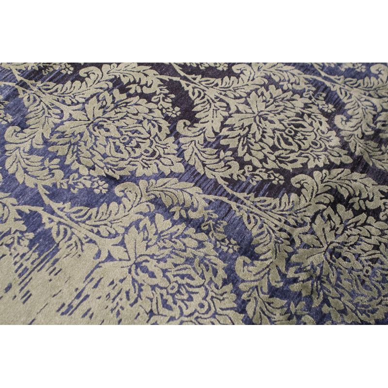 Neo Villa Damask Area Rug