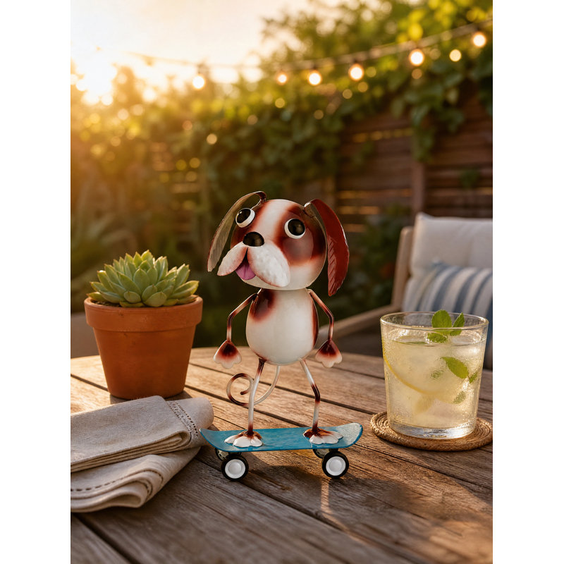 Statuaire de jardin en métal Skateboard, Chien