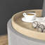 Table basse ronde avec repose-pieds avec plateau rabattable
