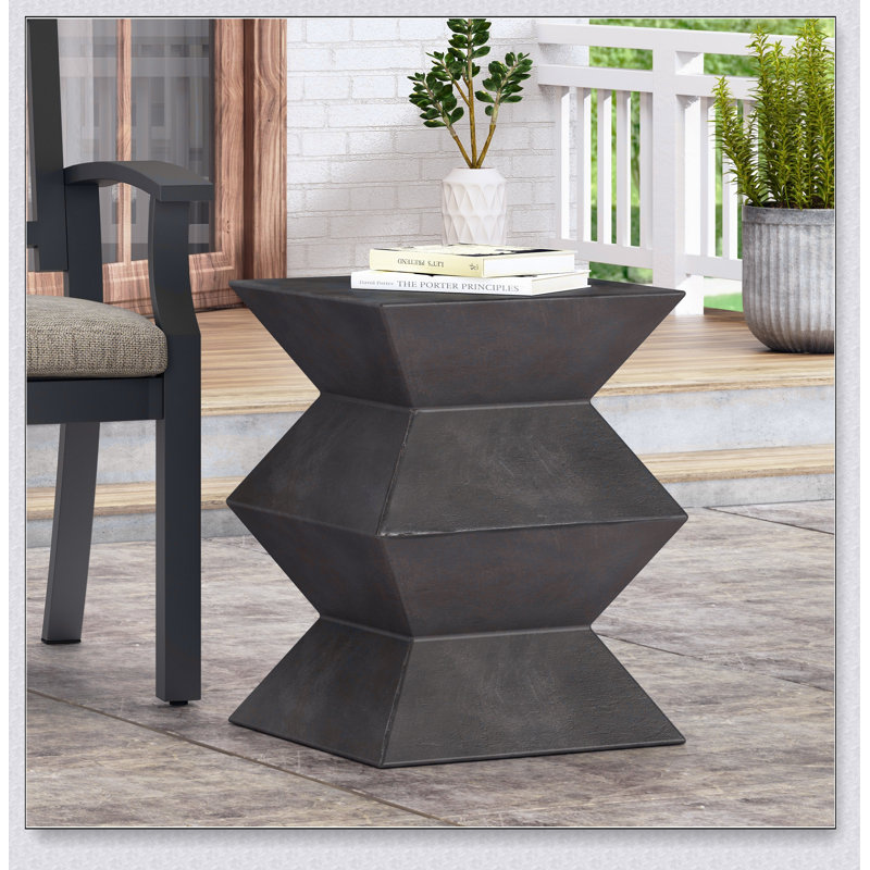 Table d'appoint d'extérieur en béton léger
