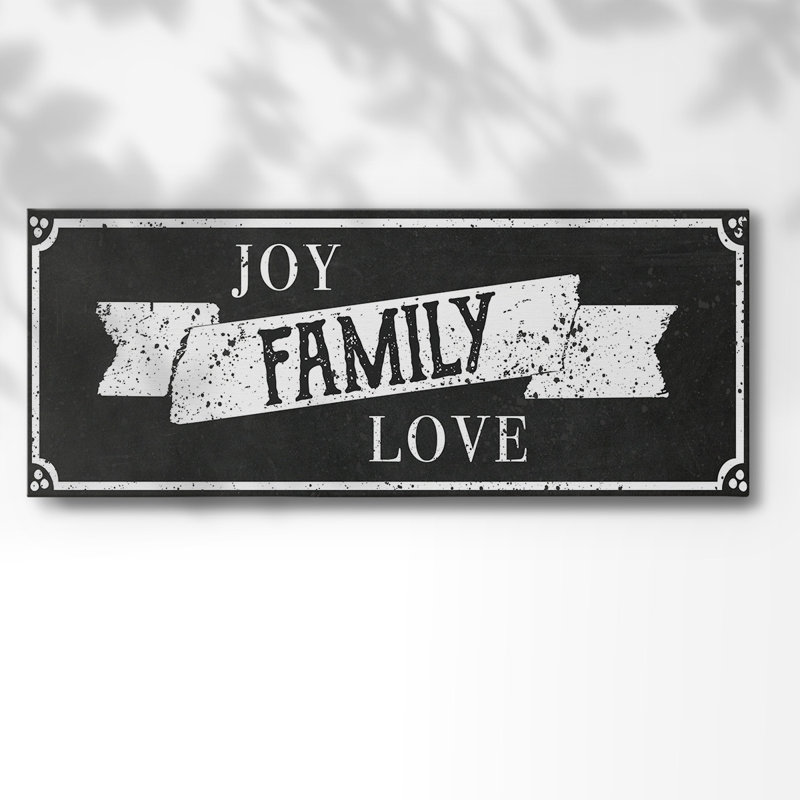 «Joy Family Love», art textuel sur toile, H 24 po x l 60 po x P 1,5 po