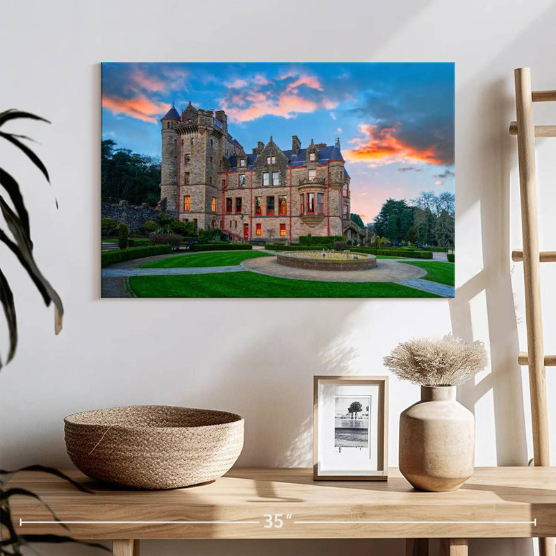 Château Nicci Belfast en Irlande, H 16 po x l 24 po