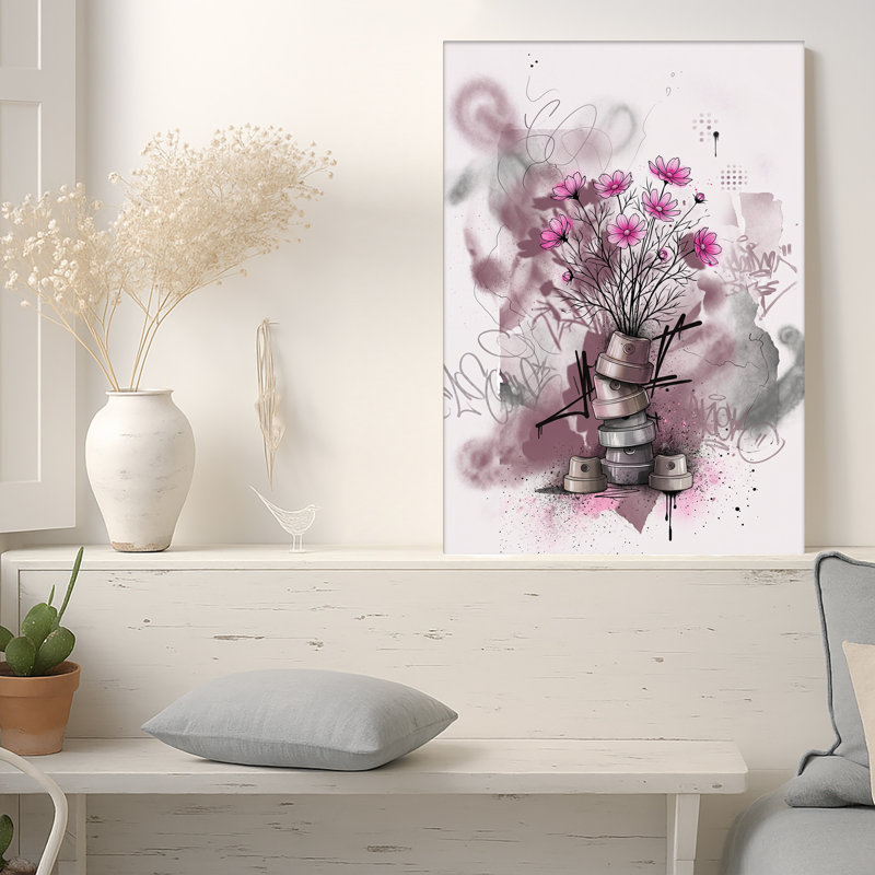 Toile rose sur fond de graffiti, H 18 po x l 12 po