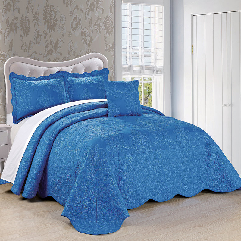 4 Piece Damask Oversized Embroidery Bedspread Set, Queen Quilt + 2 Queen Shams + Throw Pillow, Palace Blue