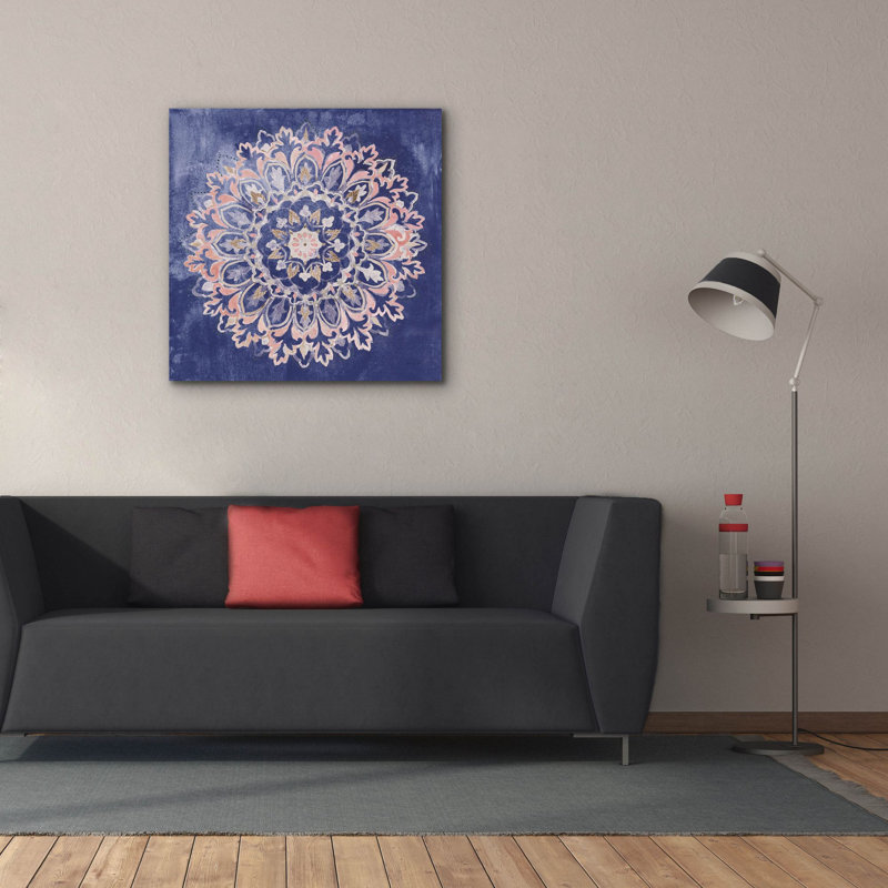 «Mandala Delight 2 Navy» par Danhui Nai, art mural sur toile, H 37 po x l 37 po