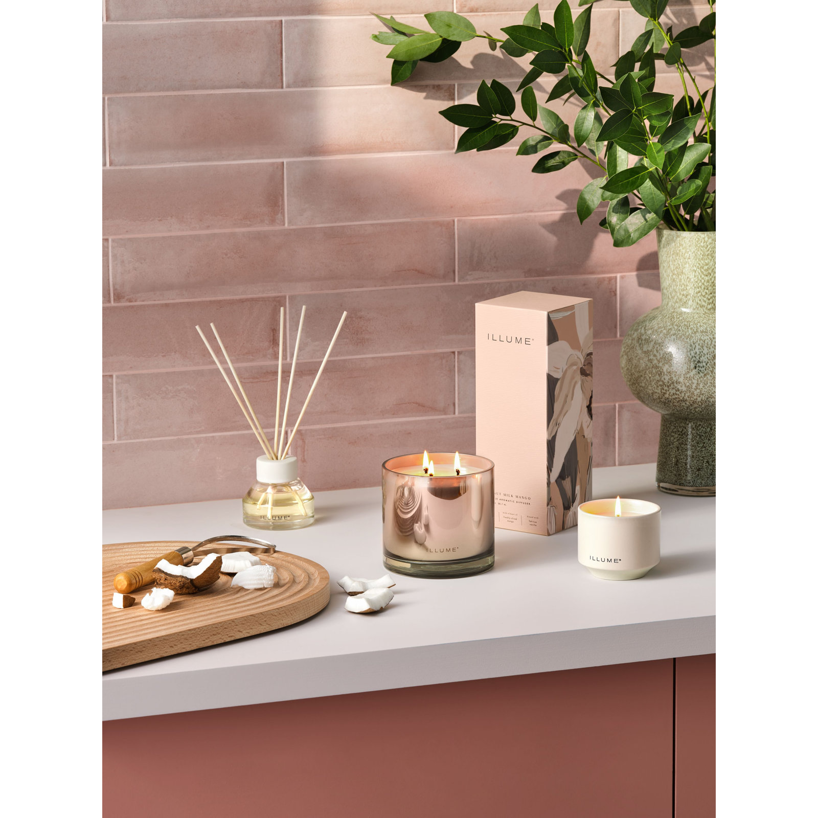 ILLUME Coconut Milk Mango Scented Jar Candle, Demi Vanity Tin