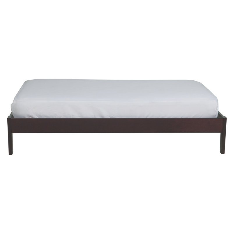 Lit standard en bois massif Dornoff, Lit double
