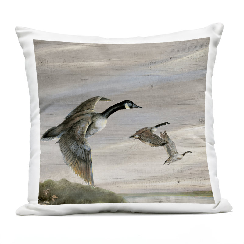 Coussin d'extérieur imprimé Flying Geese Over Rustic Design par Ruane Manning