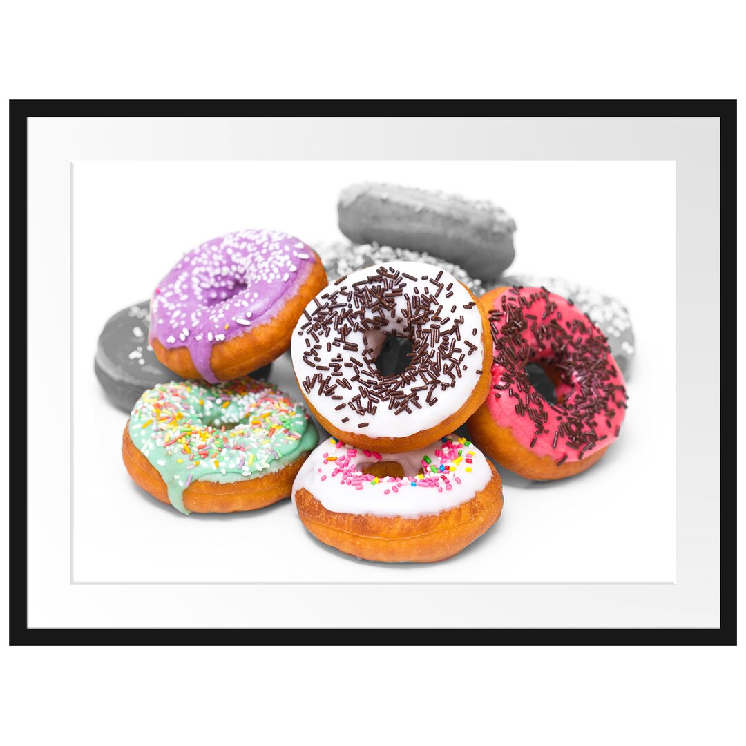 Gerahmtes Fotoposter "Glasierter Donut mit Streuseln