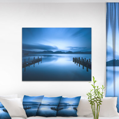 Impression de paysage marin «mer bleu foncé et piles»