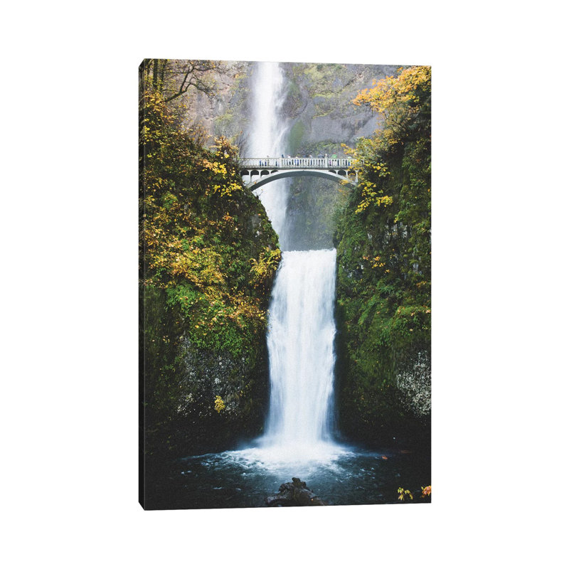«Waterfall II, Portland, Oregon» par charmante artillerie - impression d'art textuel, H 40 po x l 26 po x P 1,5 po