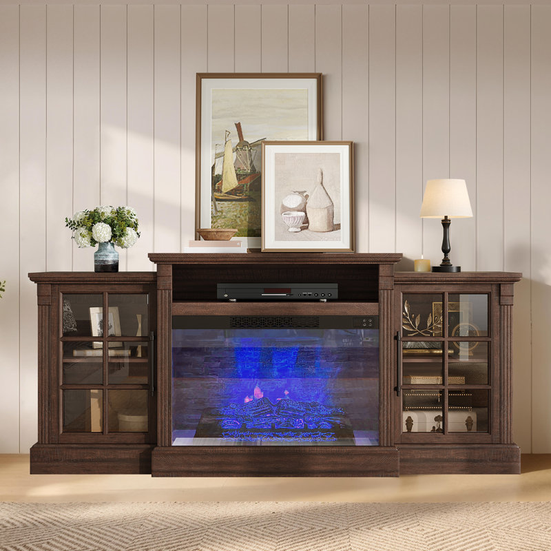 Meuble télé Chiara 70 po (178 cm) de large avec foyer, pour téléviseurs jusqu'à 75 po (190 cm) et grand espace de rangement, brun rustique