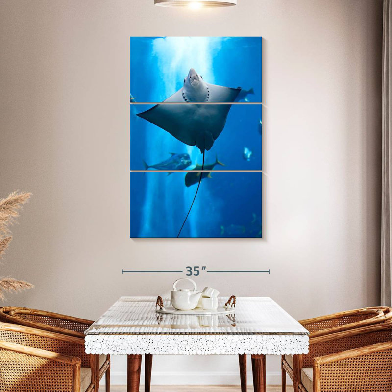 Brampt Manta Ray, 50" H x 32" W